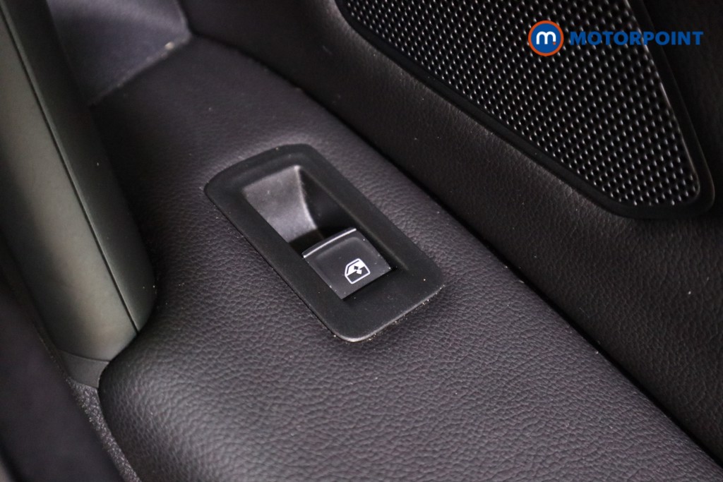 Volkswagen Tiguan R-Line Automatic Petrol SUV - Stock Number (1620901) - 27th supplementary image