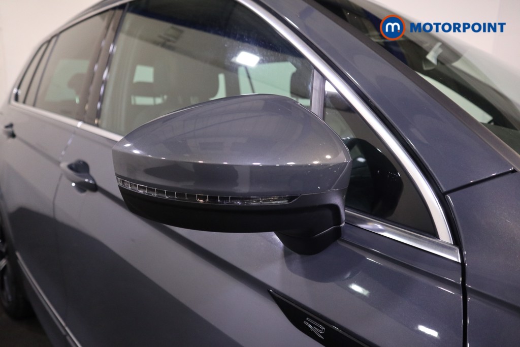 Volkswagen Tiguan R-Line Automatic Petrol SUV - Stock Number (1620901) - 40th supplementary image