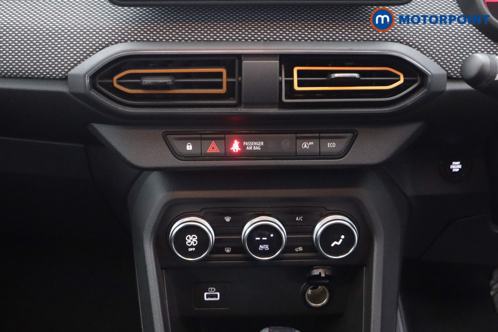 Dacia Sandero Stepway Prestige Automatic Petrol Hatchback - Stock Number (1621055) - 3rd supplementary image