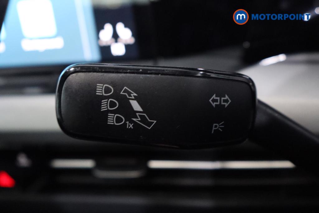 Volkswagen Golf Life Automatic Petrol Hatchback - Stock Number (1621192) - 9th supplementary image