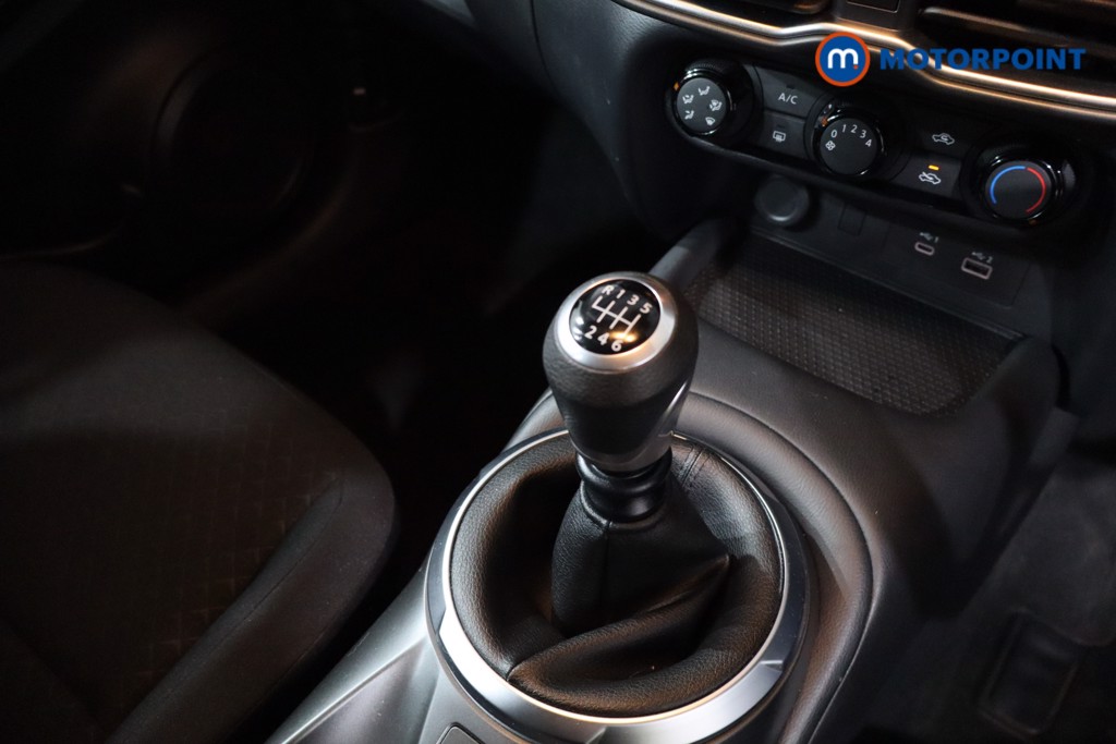 Nissan Juke Acenta Premium Manual Petrol SUV - Stock Number (1621208) - 19th supplementary image