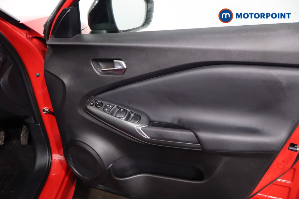 Nissan Juke Acenta Premium Manual Petrol SUV - Stock Number (1621208) - 22nd supplementary image