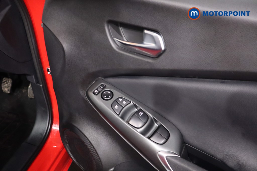 Nissan Juke Acenta Premium Manual Petrol SUV - Stock Number (1621208) - 23rd supplementary image