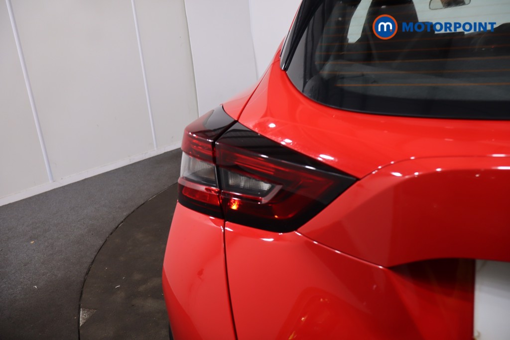 Nissan Juke Acenta Premium Manual Petrol SUV - Stock Number (1621208) - 32nd supplementary image