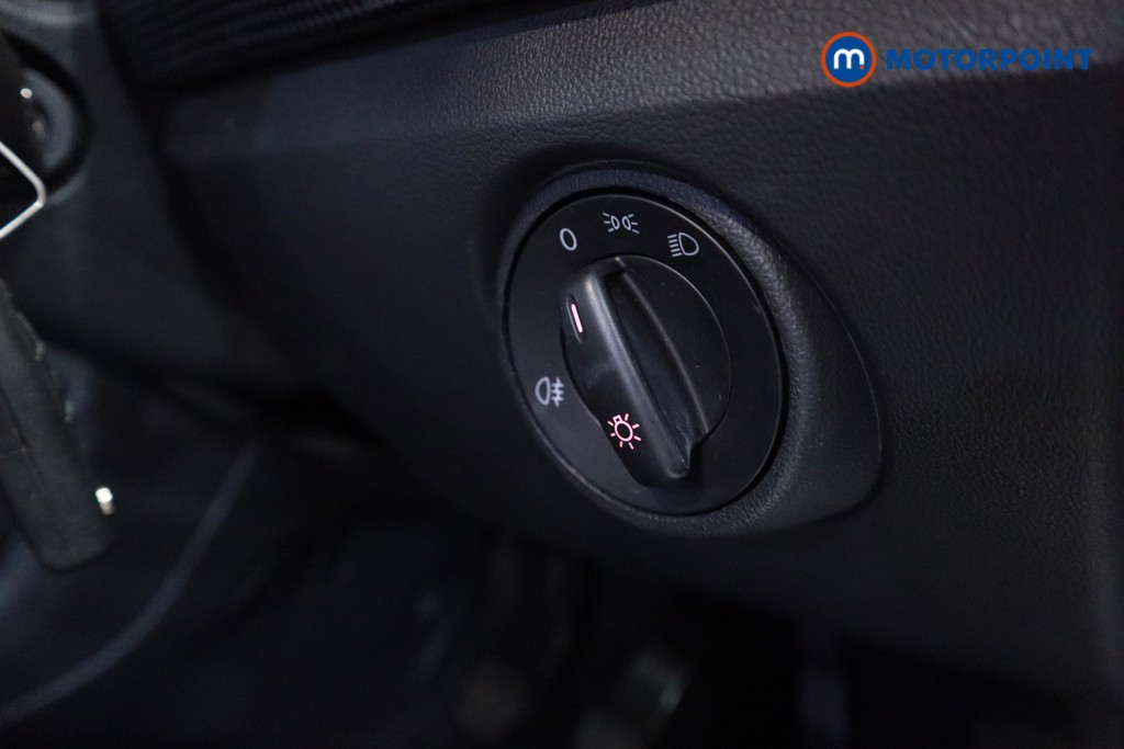 Volkswagen UP UP Manual Petrol Hatchback - Stock Number (1621453) - 4th supplementary image