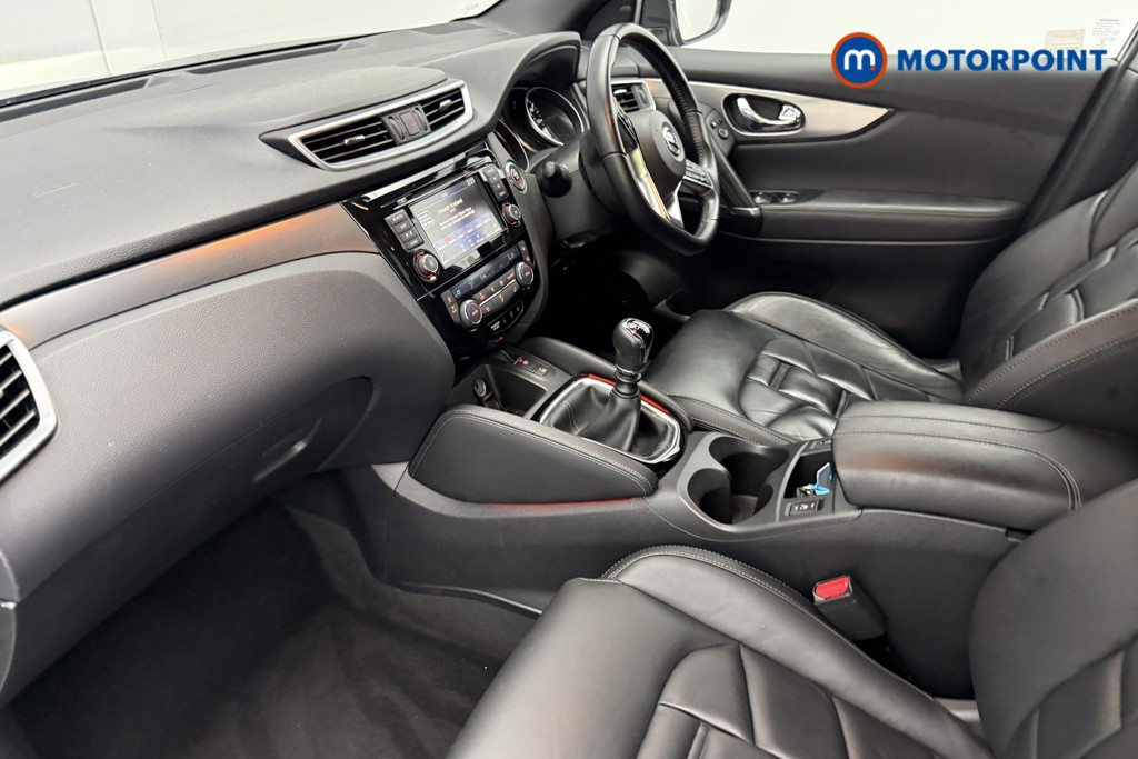 Nissan Qashqai Tekna-Plus Manual Petrol SUV - Stock Number (1621645) - 3rd supplementary image