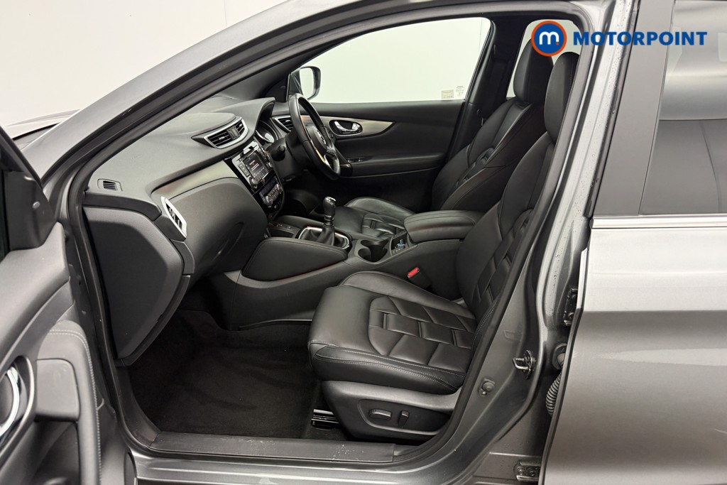 Nissan Qashqai Tekna-Plus Manual Petrol SUV - Stock Number (1621645) - 1st supplementary image
