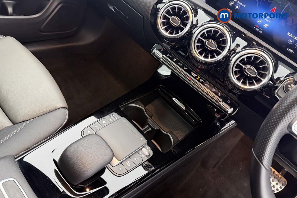 Mercedes-Benz CLA Amg Line Automatic Petrol Plug-In Hybrid Estate - Stock Number (1601397) - 8th supplementary image