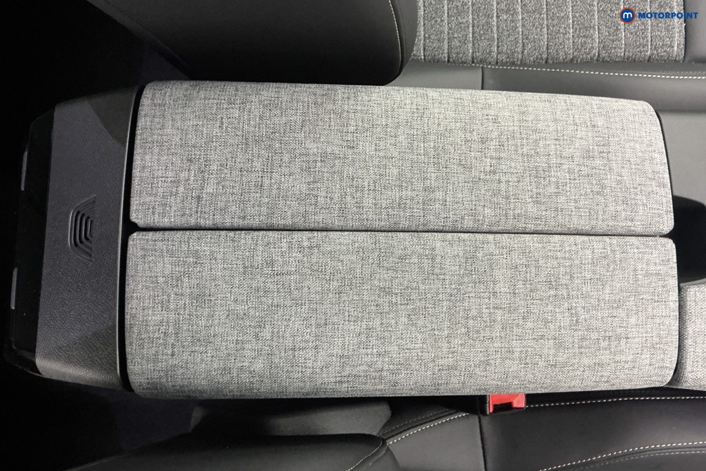 Peugeot 5008 Allure Automatic Petrol SUV - Stock Number (1612874) - 19th supplementary image