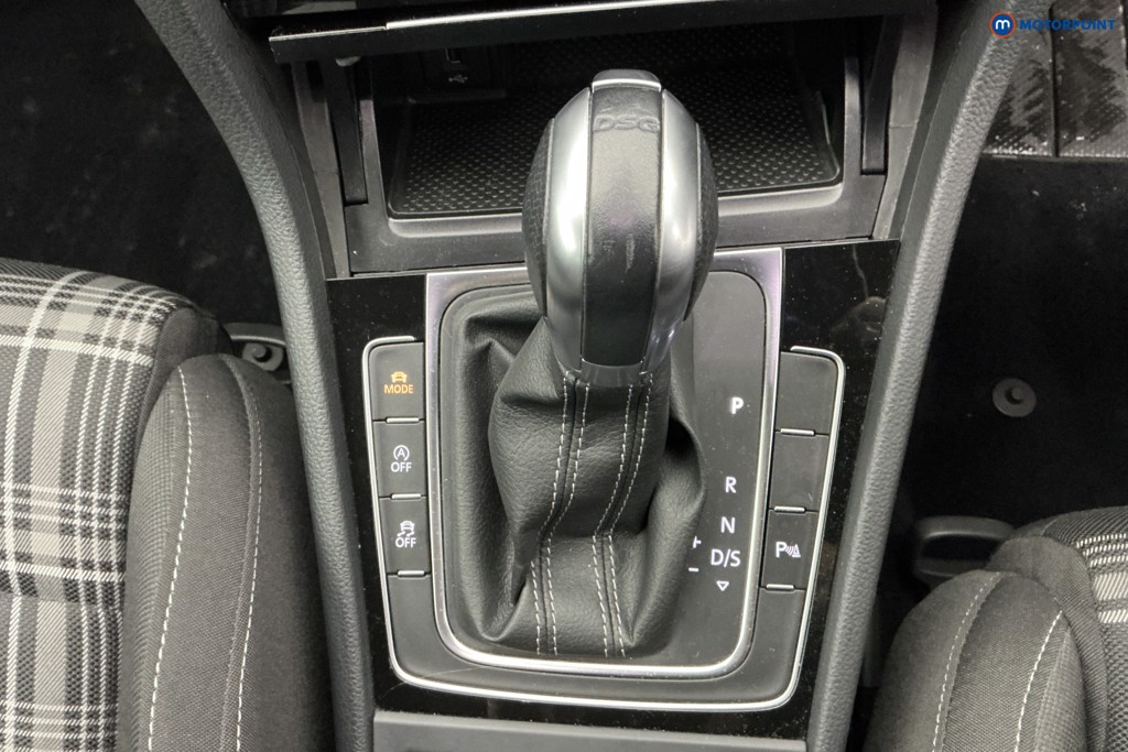 Volkswagen Golf GTD Automatic Diesel Hatchback - Stock Number (1613946) - 12th supplementary image