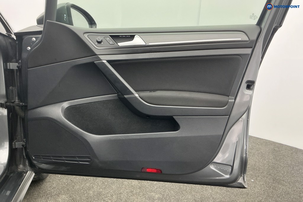 Volkswagen Golf GTD Automatic Diesel Hatchback - Stock Number (1613946) - 20th supplementary image