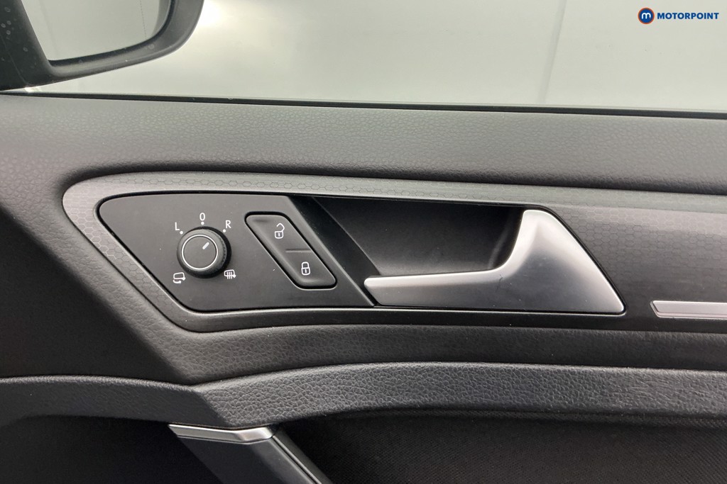 Volkswagen Golf GTD Automatic Diesel Hatchback - Stock Number (1613946) - 22nd supplementary image