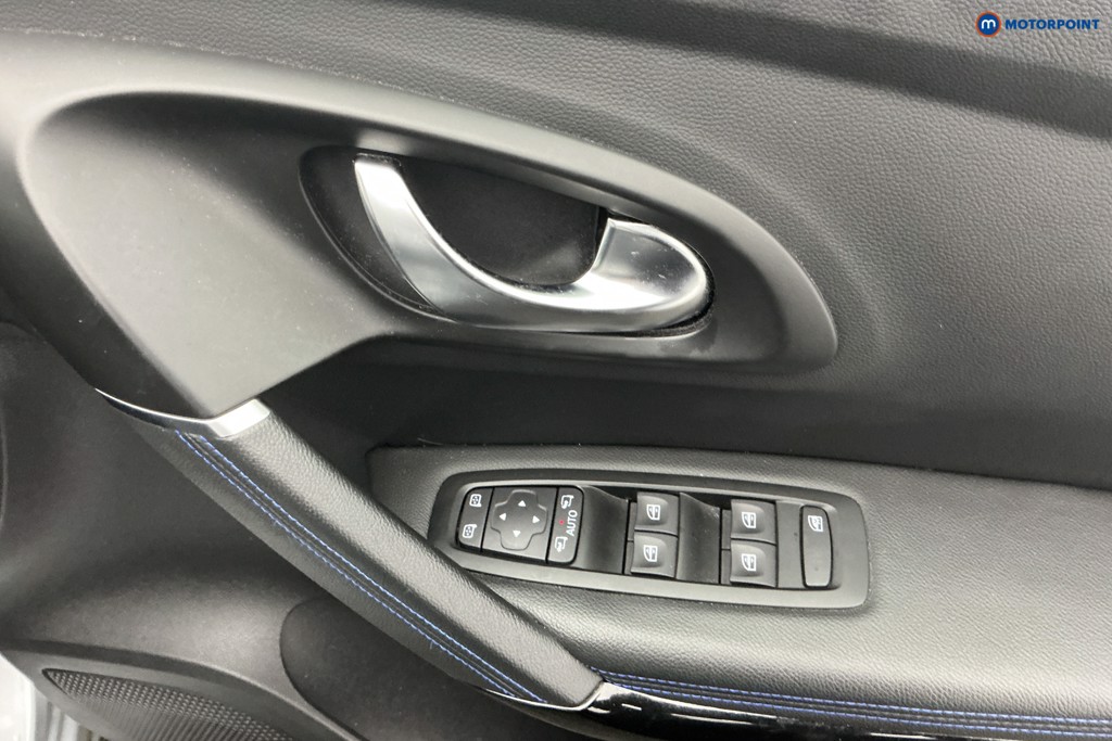 Renault Kadjar S Edition Manual Petrol SUV - Stock Number (1614098) - 27th supplementary image