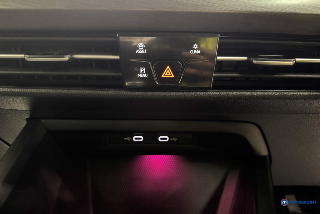 Volkswagen Golf Style Manual Petrol Hatchback - Stock Number (1617392) - 20th supplementary image