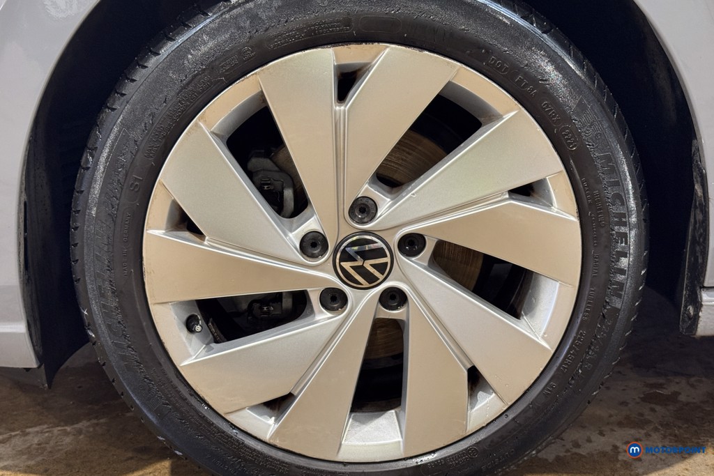 Volkswagen Golf Style Manual Petrol Hatchback - Stock Number (1617392) - 37th supplementary image