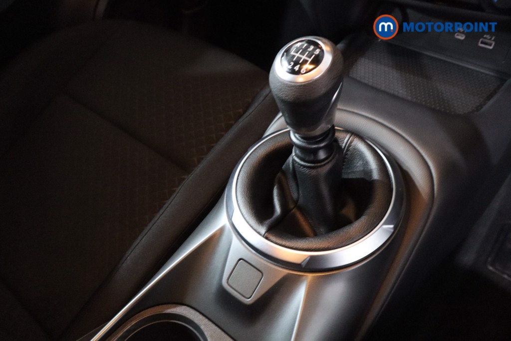 Nissan Juke Acenta Premium Manual Petrol SUV - Stock Number (1619026) - 17th supplementary image