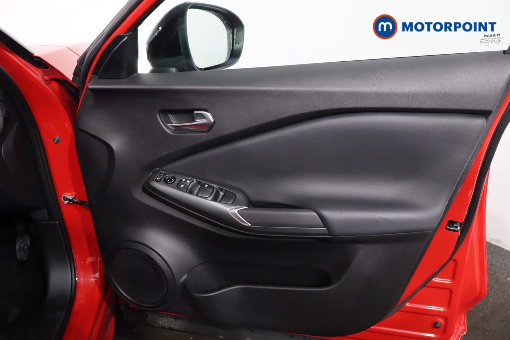 Nissan Juke Acenta Premium Manual Petrol SUV - Stock Number (1619026) - 19th supplementary image