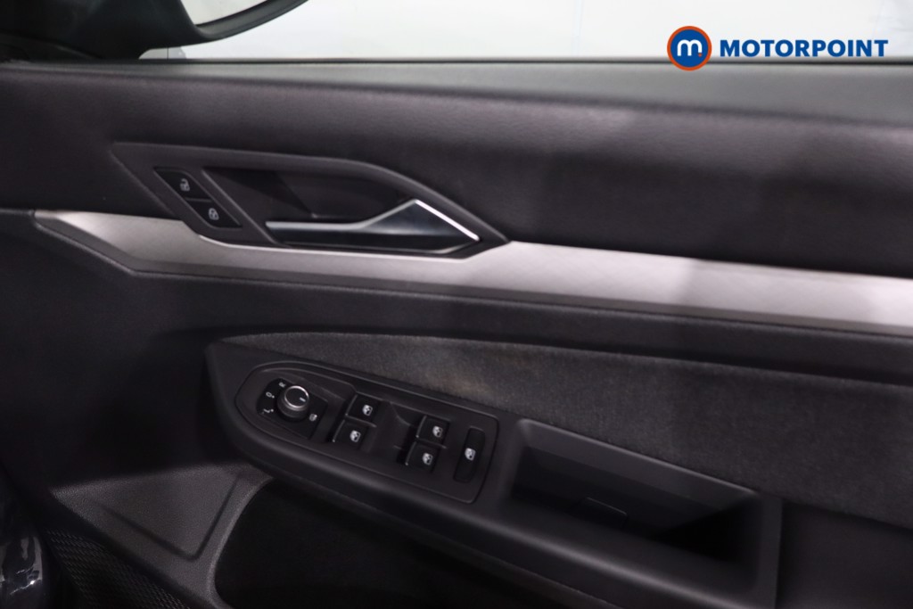 Volkswagen Golf Life Manual Petrol Hatchback - Stock Number (1619913) - 24th supplementary image