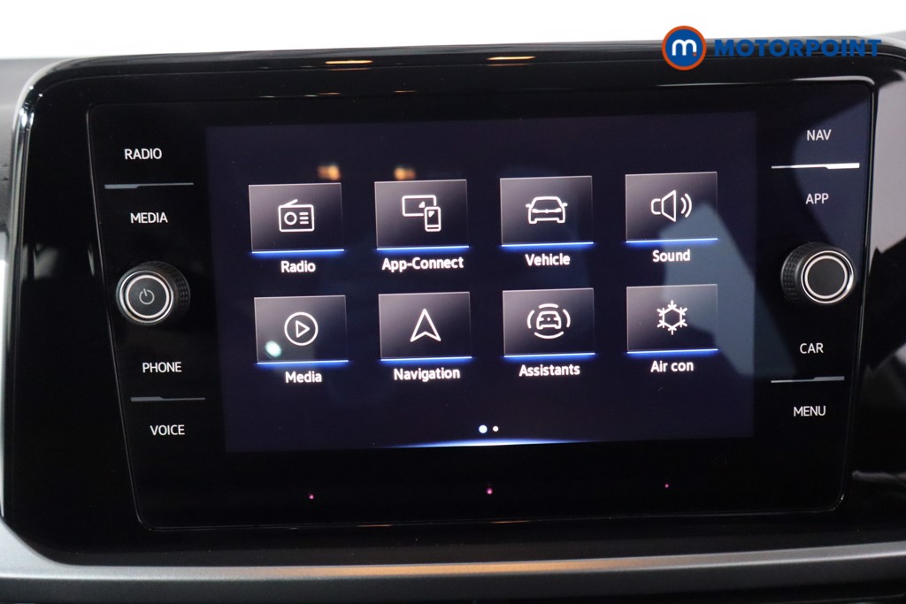 Volkswagen T-Roc Life Manual Petrol SUV - Stock Number (1620617) - 2nd supplementary image