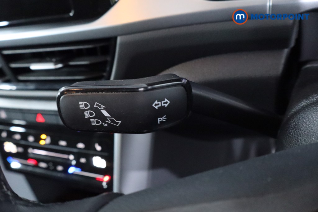 Volkswagen T-Roc Life Manual Petrol SUV - Stock Number (1620617) - 14th supplementary image