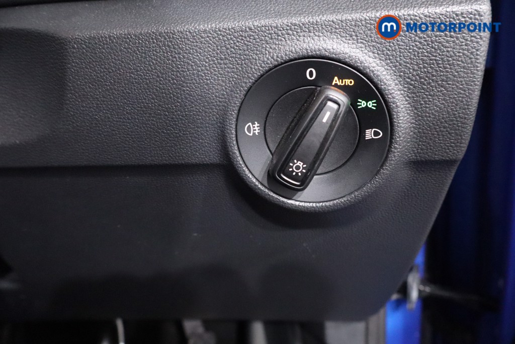 Volkswagen T-Roc Life Manual Petrol SUV - Stock Number (1620617) - 17th supplementary image