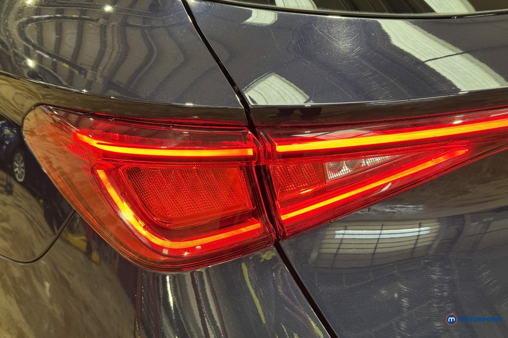 Seat Leon Fr Sport Manual Petrol Estate - Stock Number (1620966) - 1st supplementary image