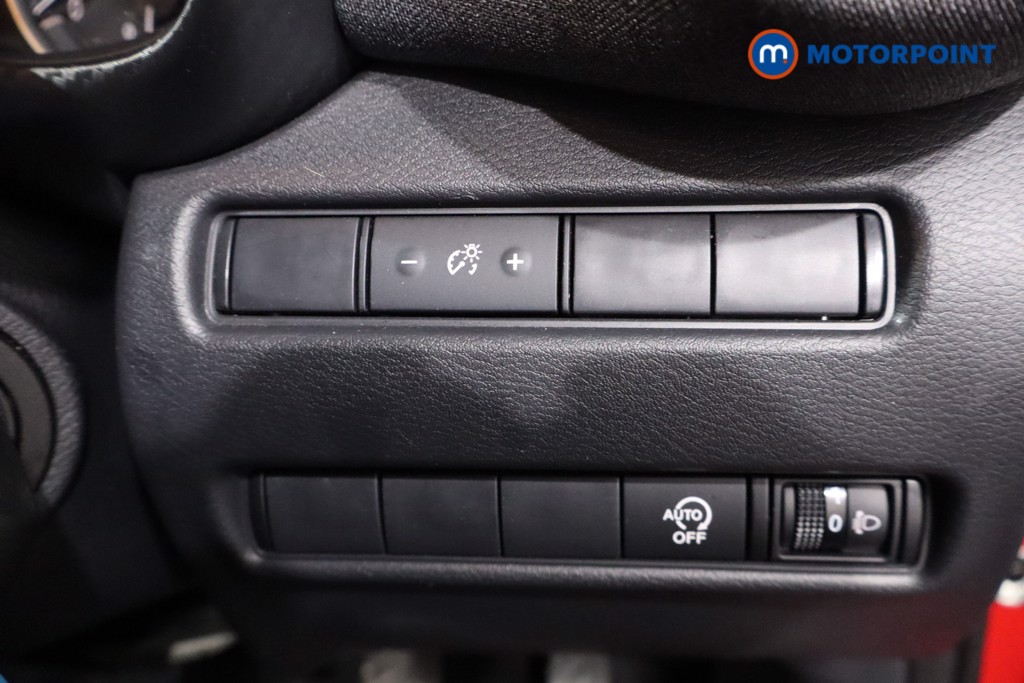 Nissan Juke Acenta Premium Manual Petrol SUV - Stock Number (1621197) - 17th supplementary image