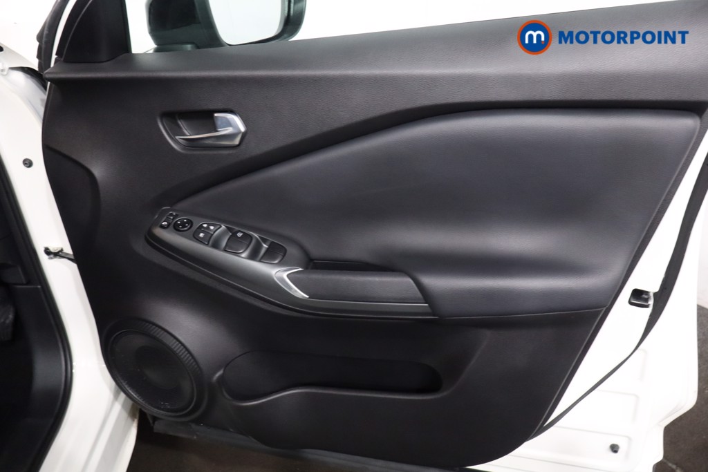 Nissan Juke Acenta Premium Manual Petrol SUV - Stock Number (1621207) - 24th supplementary image