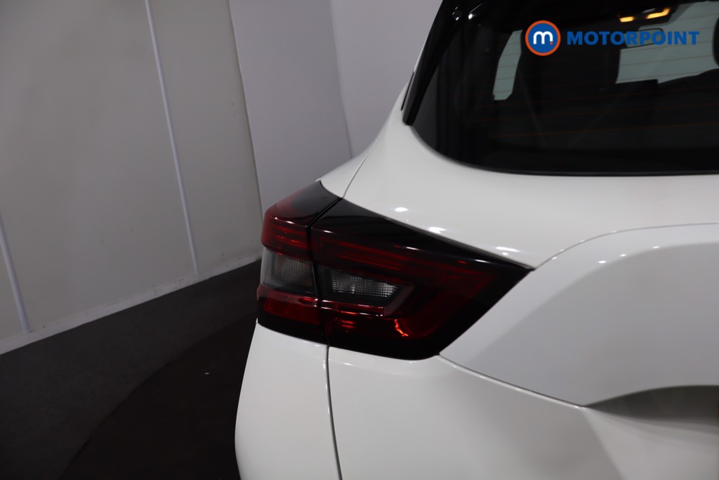 Nissan Juke Acenta Premium Manual Petrol SUV - Stock Number (1621207) - 35th supplementary image