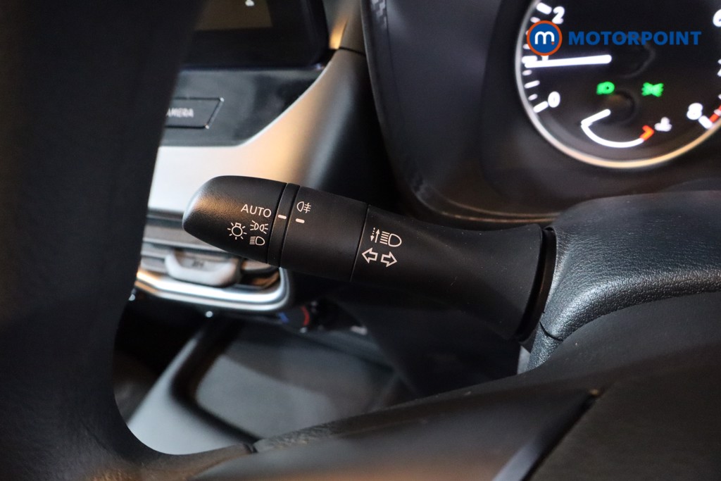 Nissan Juke Acenta Premium Manual Petrol SUV - Stock Number (1621210) - 14th supplementary image