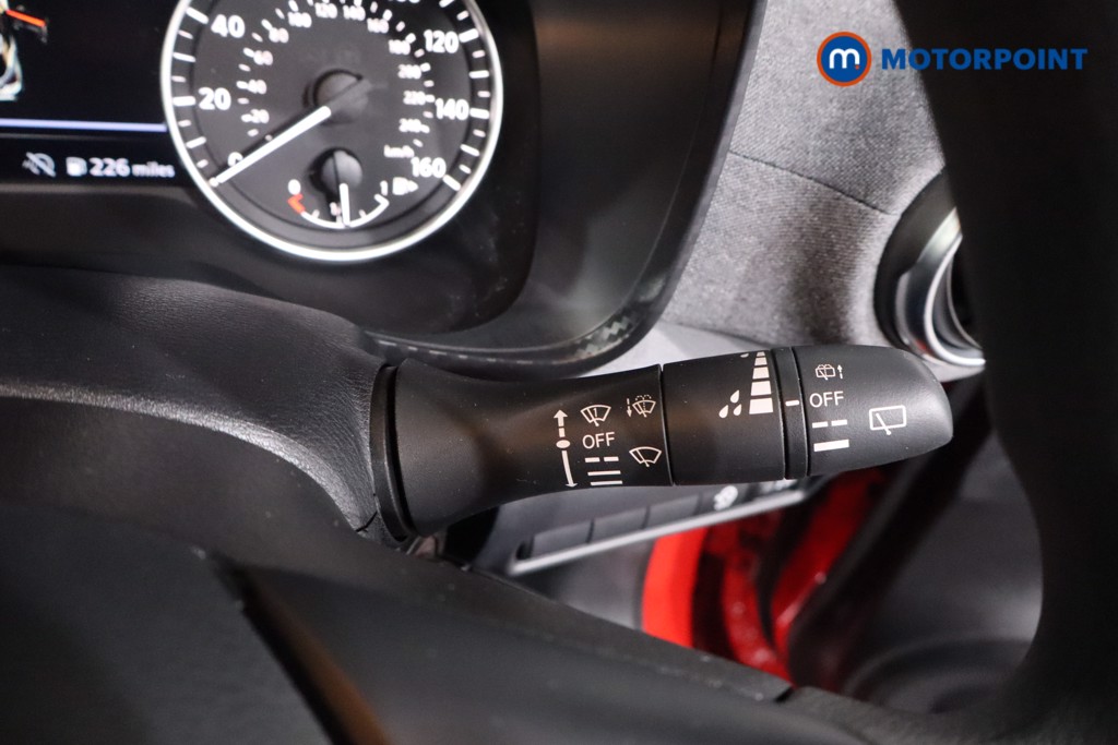 Nissan Juke Acenta Premium Manual Petrol SUV - Stock Number (1621210) - 15th supplementary image