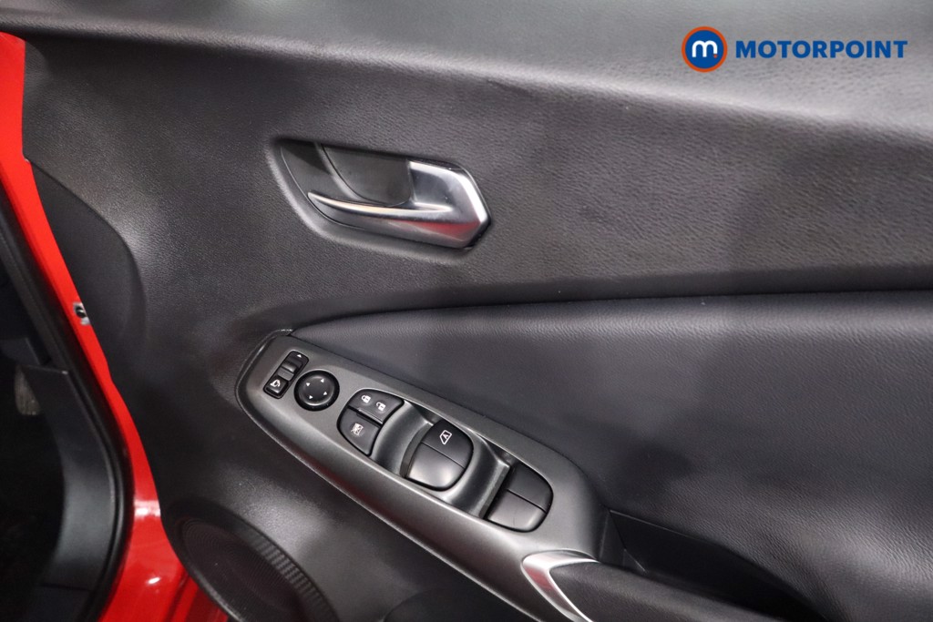 Nissan Juke Acenta Premium Manual Petrol SUV - Stock Number (1621210) - 23rd supplementary image