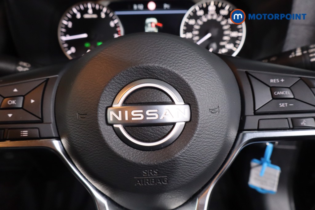 Nissan Juke Acenta Premium Manual Petrol SUV - Stock Number (1621215) - 13th supplementary image