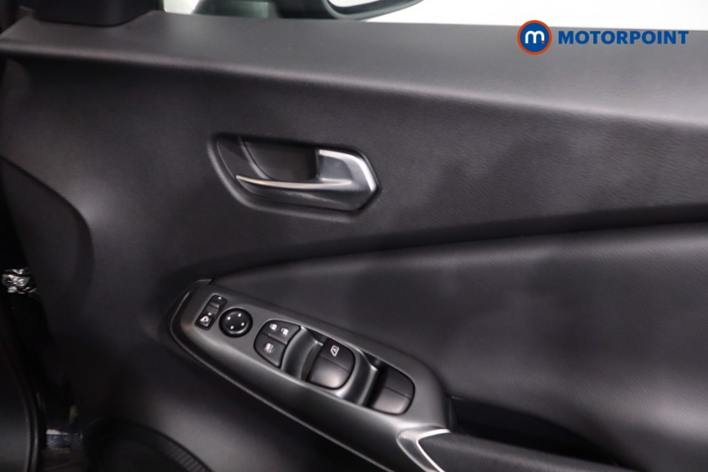 Nissan Juke Acenta Premium Manual Petrol SUV - Stock Number (1621215) - 23rd supplementary image