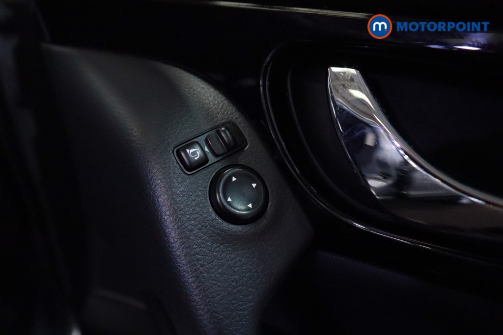 Nissan Qashqai Acenta Premium Automatic Diesel SUV - Stock Number (1618622) - 3rd supplementary image