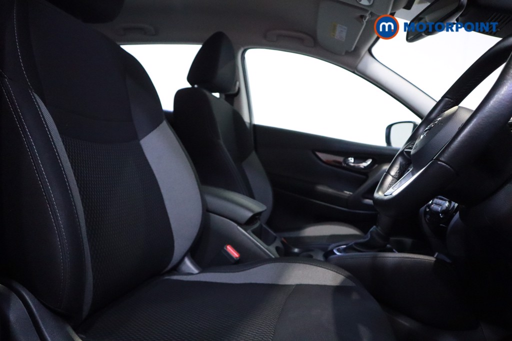 Nissan Qashqai Acenta Premium Automatic Diesel SUV - Stock Number (1618622) - 9th supplementary image
