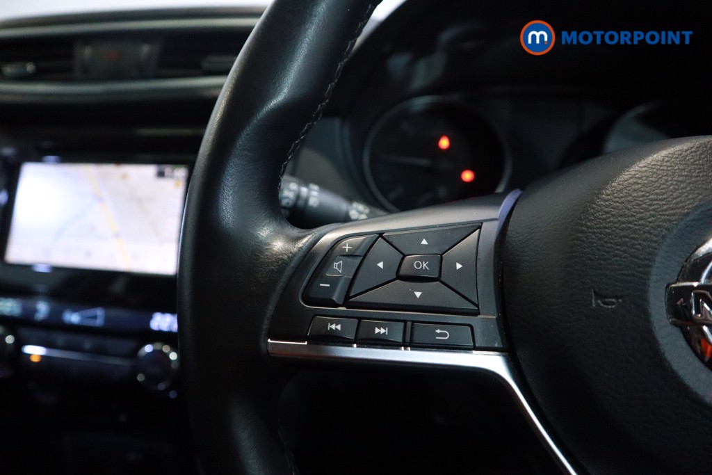 Nissan Qashqai Acenta Premium Automatic Diesel SUV - Stock Number (1618622) - 12th supplementary image