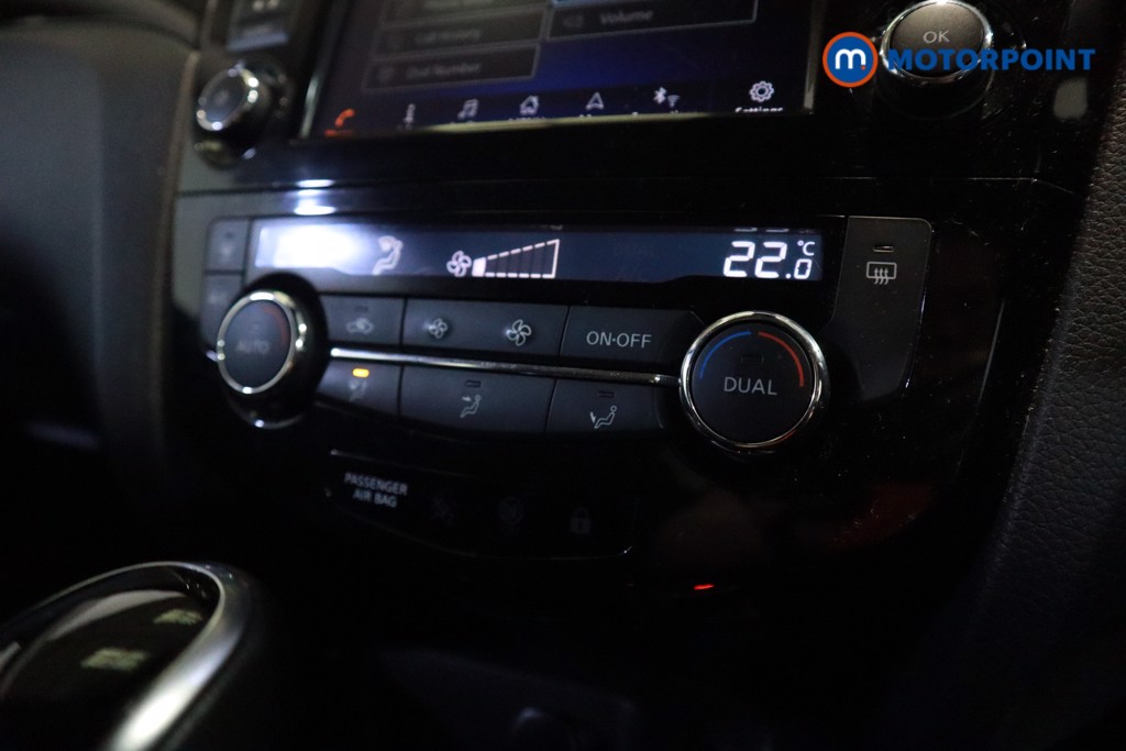 Nissan Qashqai Acenta Premium Automatic Diesel SUV - Stock Number (1618622) - 22nd supplementary image