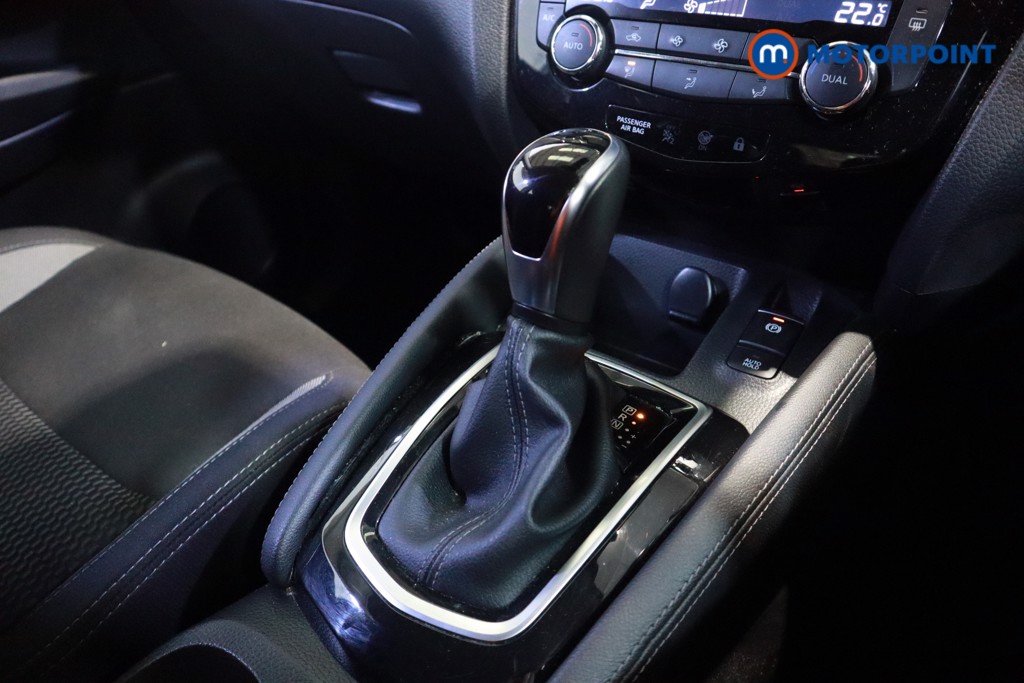 Nissan Qashqai Acenta Premium Automatic Diesel SUV - Stock Number (1618622) - 24th supplementary image
