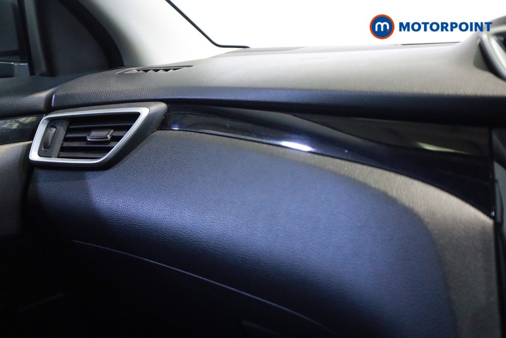 Nissan Qashqai Acenta Premium Automatic Diesel SUV - Stock Number (1618622) - 26th supplementary image