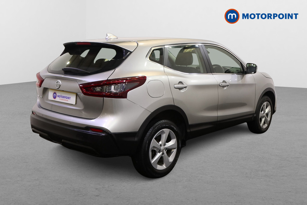 Nissan Qashqai Acenta Premium Automatic Diesel SUV - Stock Number (1618622) - Drivers side rear corner