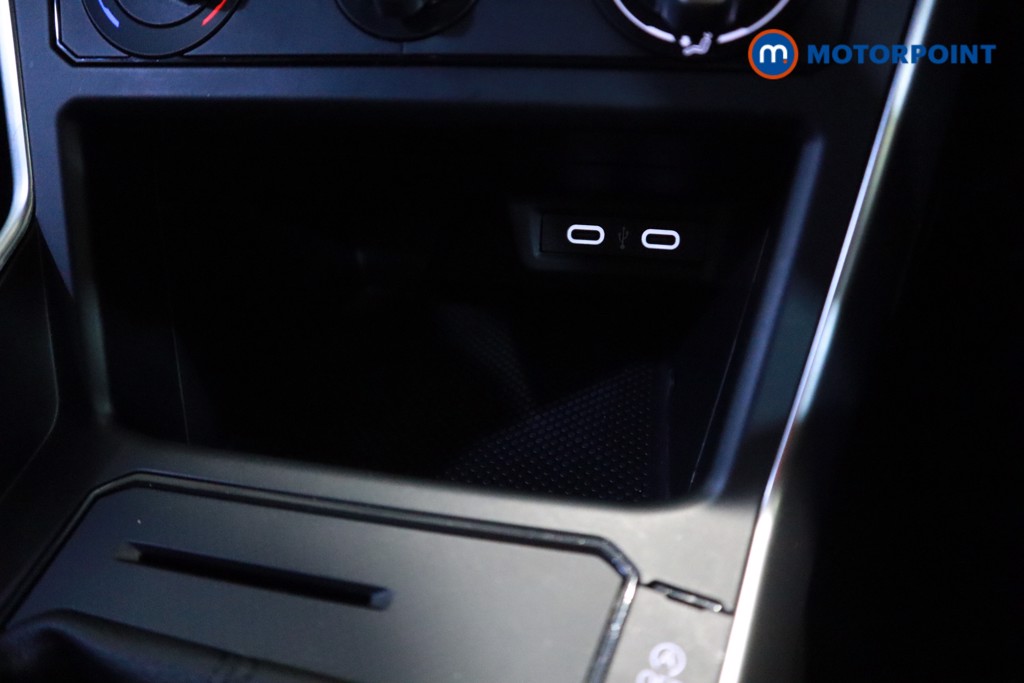 Volkswagen Polo Life Manual Petrol Hatchback - Stock Number (1619510) - 17th supplementary image