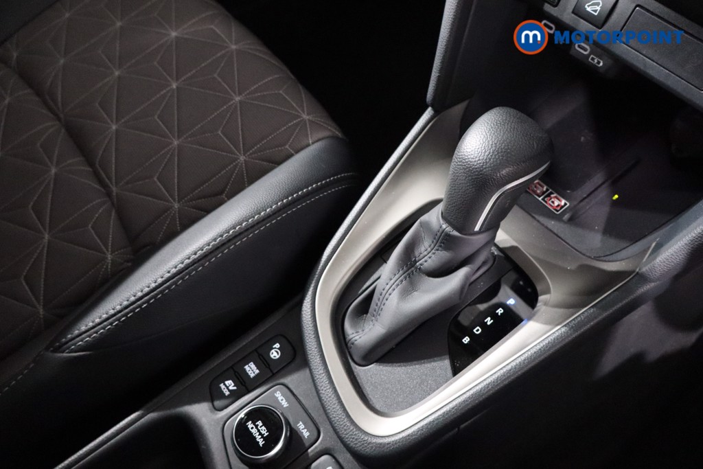 Toyota Yaris Cross Excel Automatic Petrol-Electric Hybrid Estate - Stock Number (1620049) - 15th supplementary image