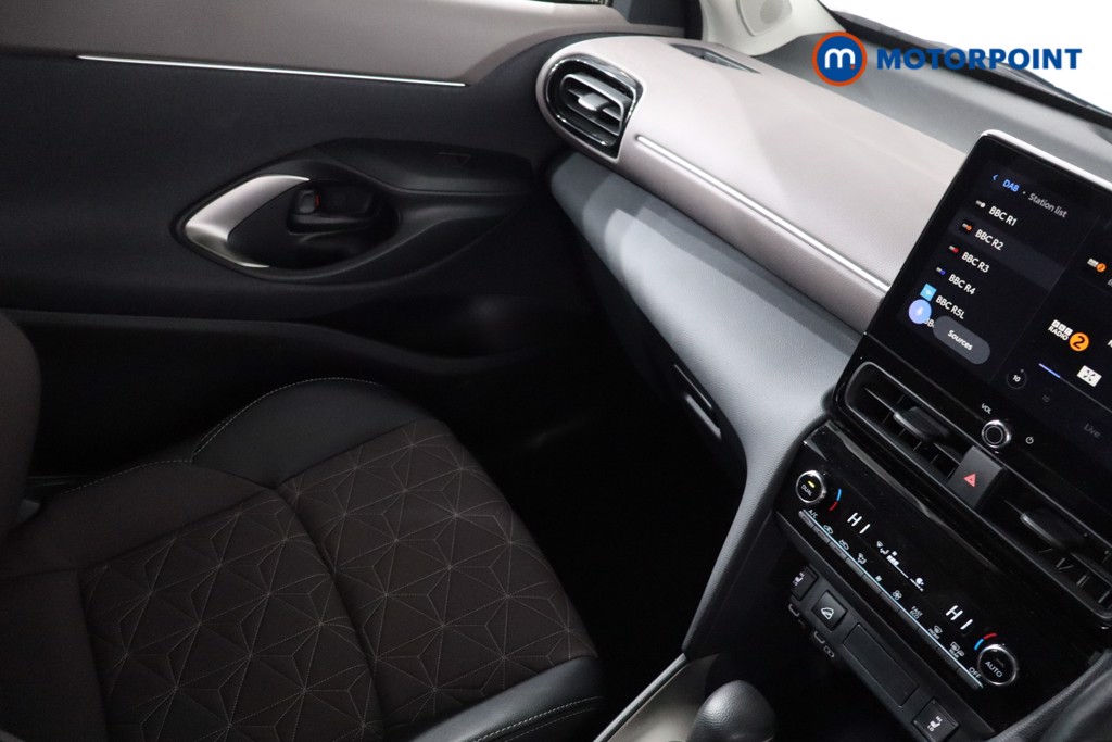 Toyota Yaris Cross Excel Automatic Petrol-Electric Hybrid Estate - Stock Number (1620049) - 16th supplementary image