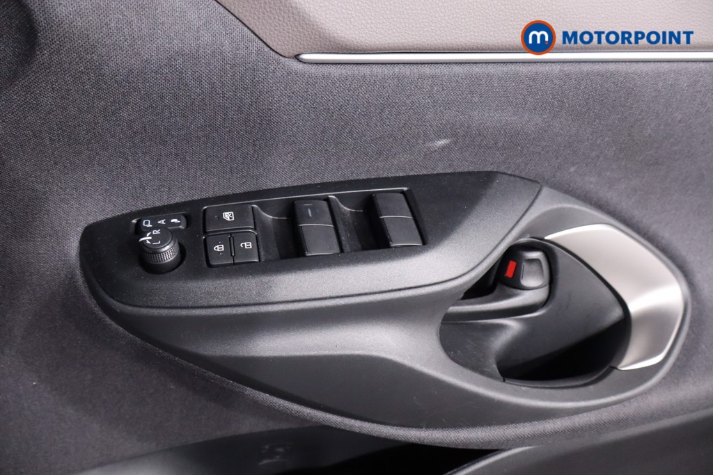 Toyota Yaris Cross Excel Automatic Petrol-Electric Hybrid Estate - Stock Number (1620049) - 18th supplementary image