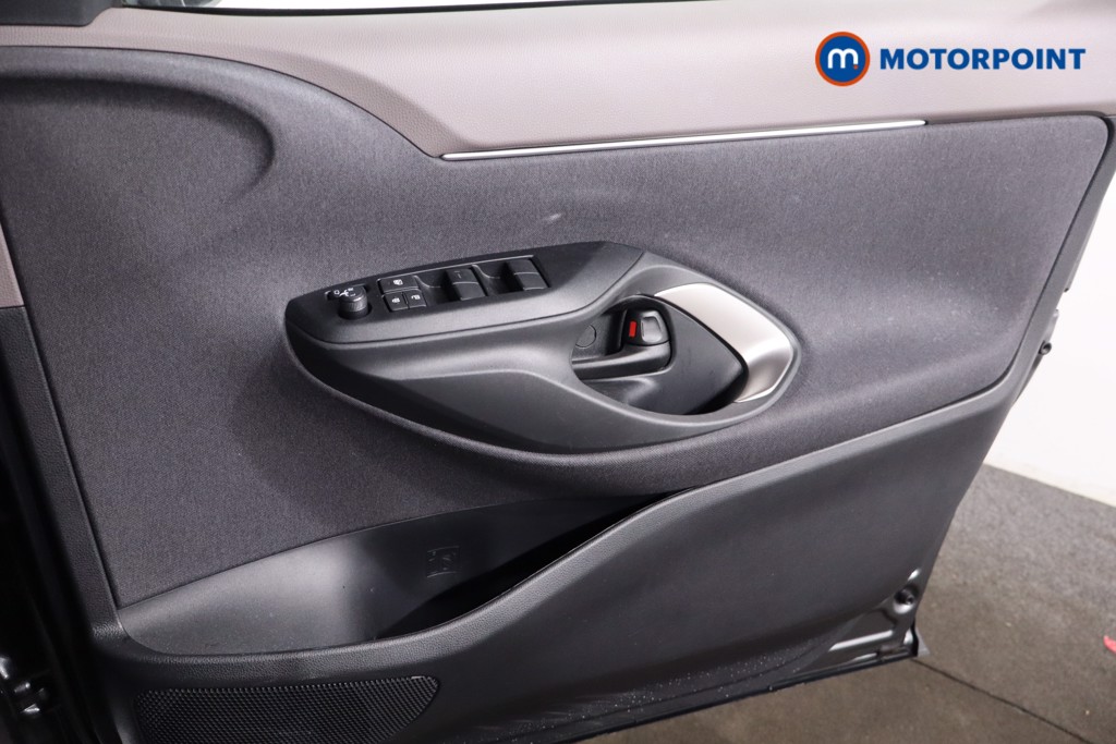 Toyota Yaris Cross Excel Automatic Petrol-Electric Hybrid Estate - Stock Number (1620049) - 20th supplementary image