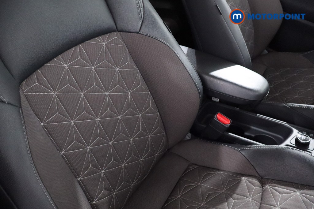 Toyota Yaris Cross Excel Automatic Petrol-Electric Hybrid Estate - Stock Number (1620049) - 24th supplementary image