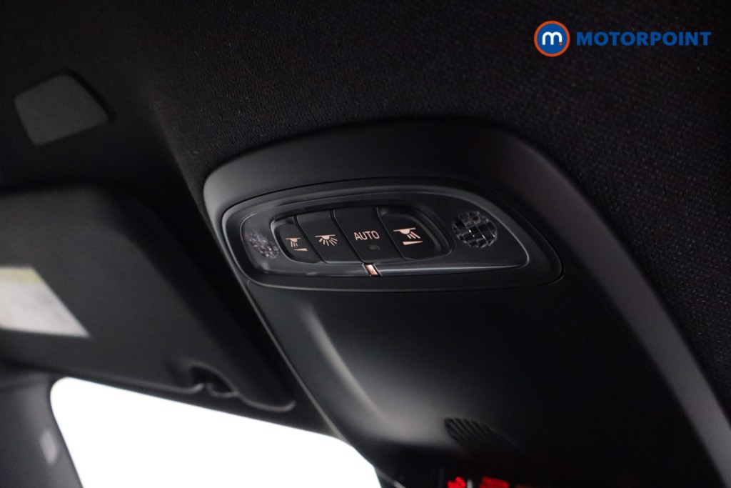 Volvo Xc40 R Design Manual Petrol SUV - Stock Number (1620163) - 17th supplementary image