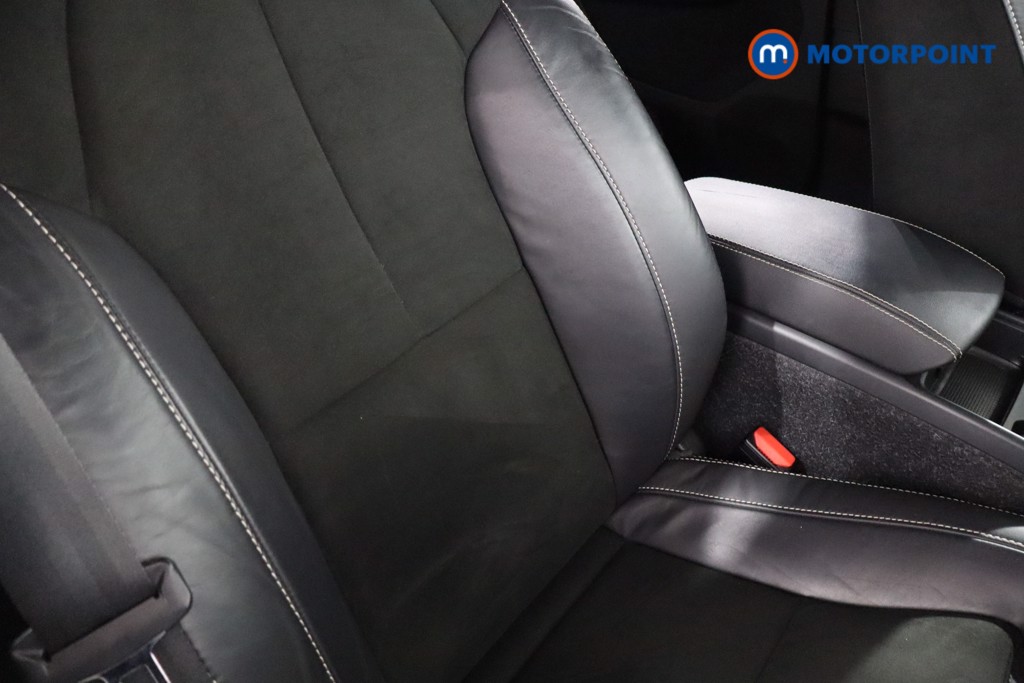 Volvo Xc40 R Design Manual Petrol SUV - Stock Number (1620163) - 21st supplementary image