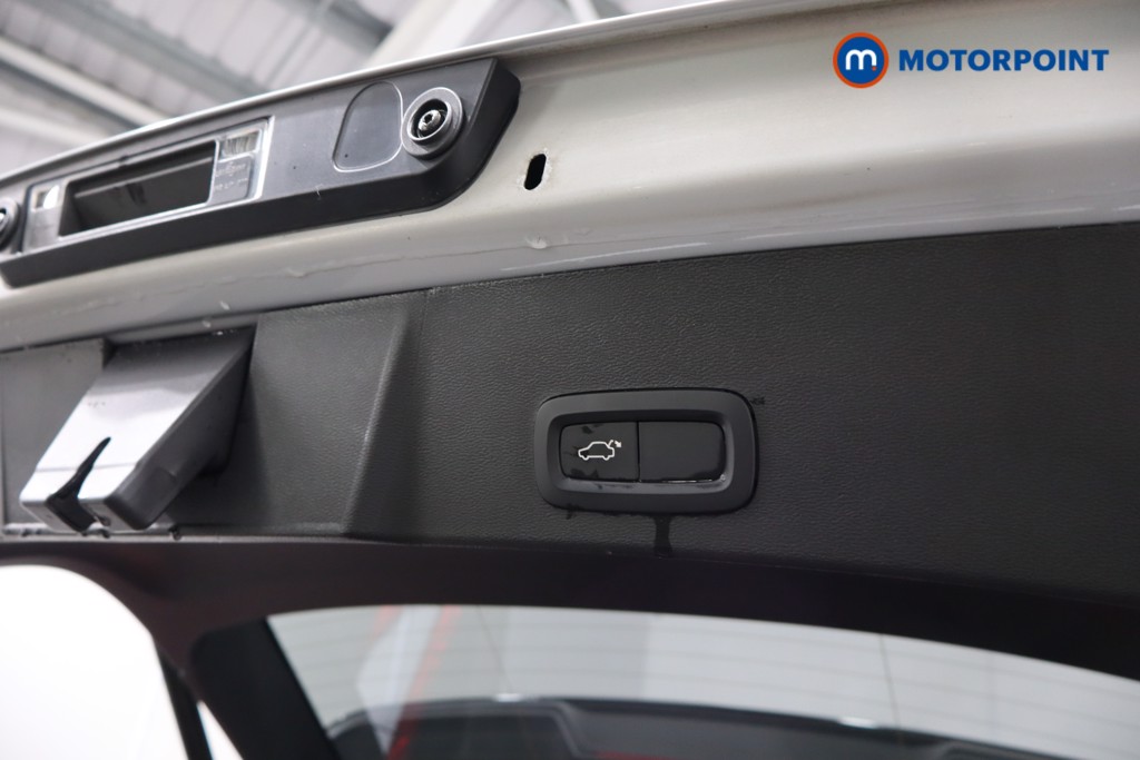 Volvo Xc40 R Design Manual Petrol SUV - Stock Number (1620163) - 27th supplementary image